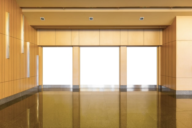 Ogrzewanie podłogowe czy grzejniki – Co wybrać dla komfortu?